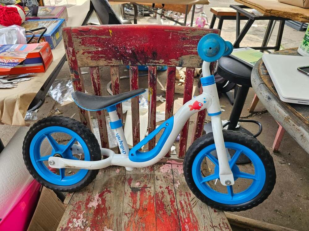 Chillafish Charlie Lightweight Toddler Balance Bike Blue